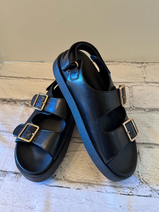 Old Navy Shoes - Old Navy Black Platform Buckle Sandals